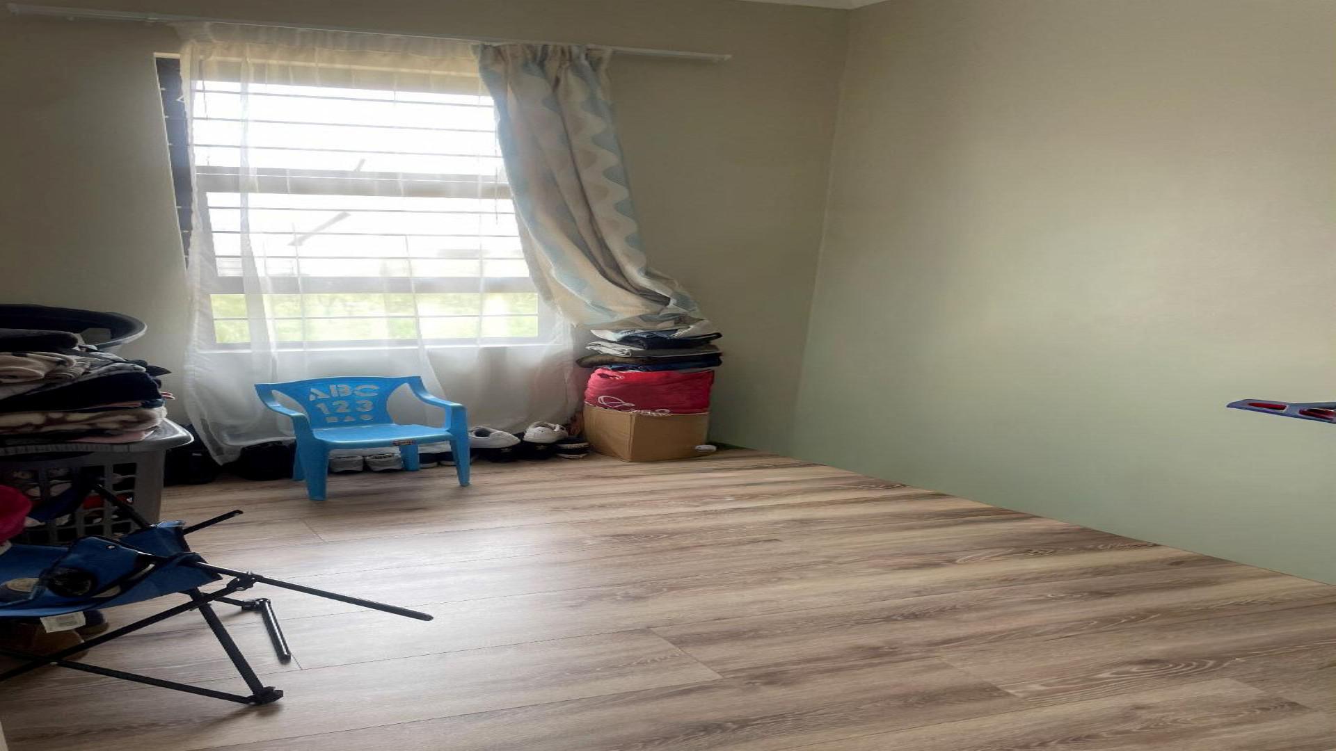 Bed Room 2 of property in Tirong 