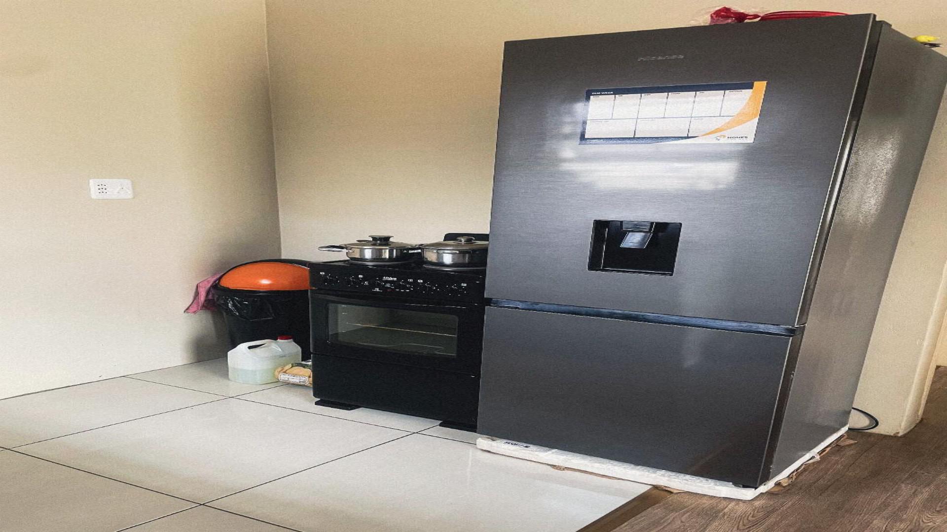 Kitchen of property in Tirong 