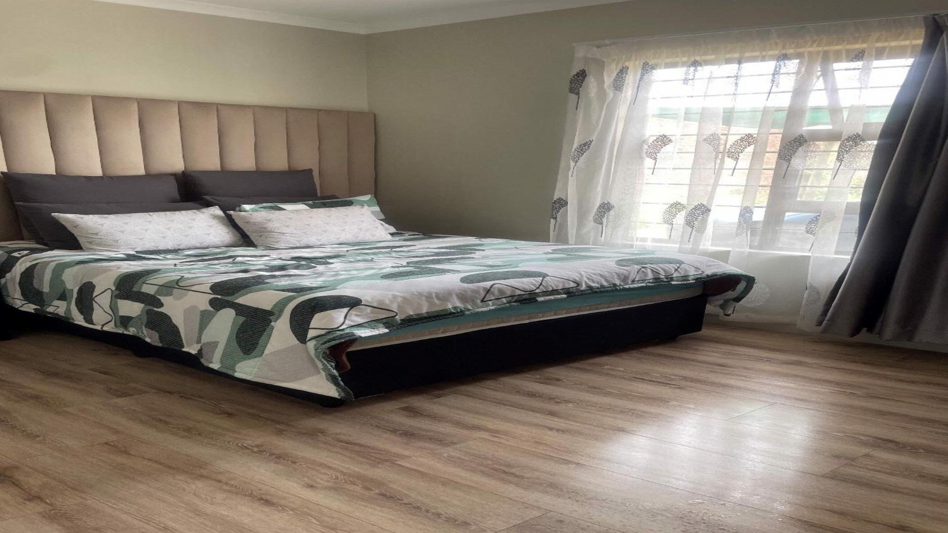 Main Bedroom of property in Tirong 