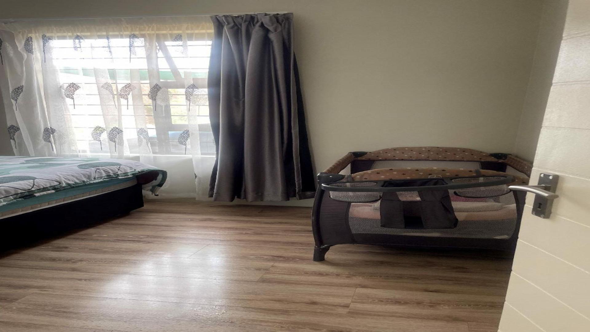 Main Bedroom of property in Tirong 