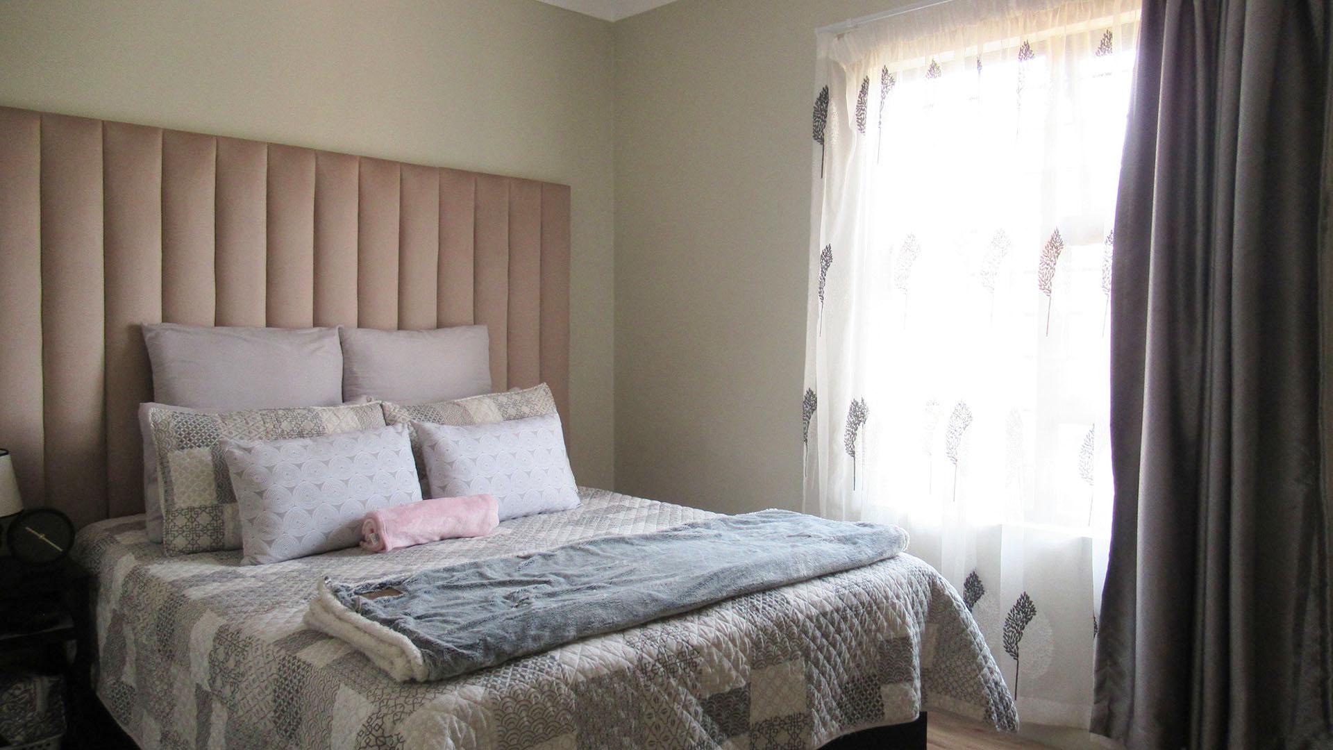 Bed Room 2 - 13 square meters of property in Tirong 