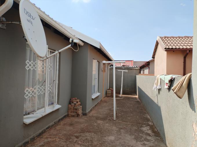 3 Bedroom House for Sale and to Rent For Sale in Soshanguve East - MR697530