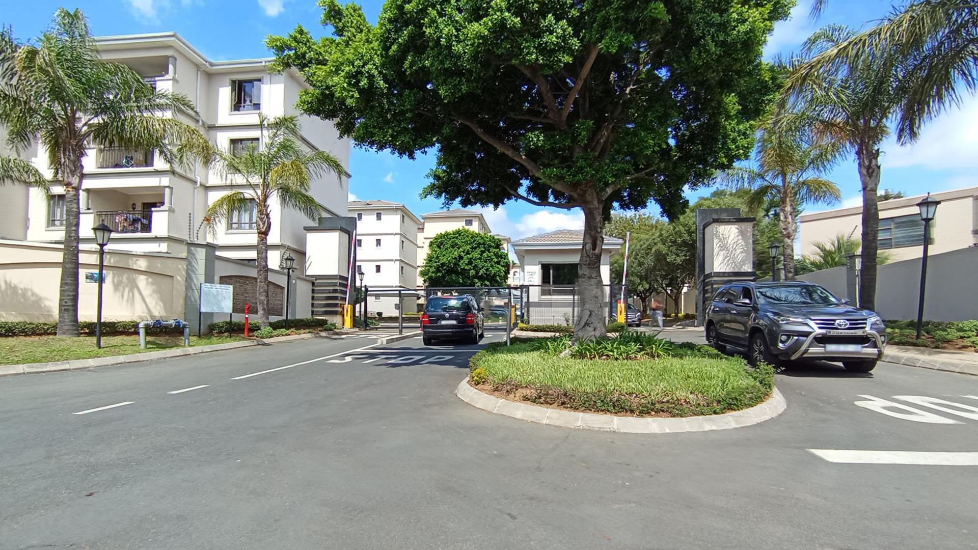 Front View of property in Noordwyk