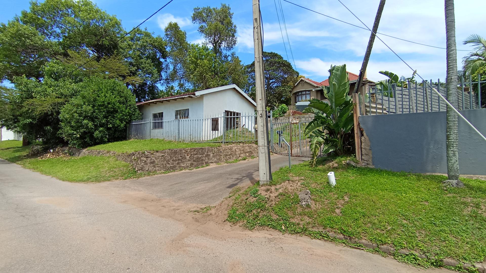 Front View of property in Queensburgh