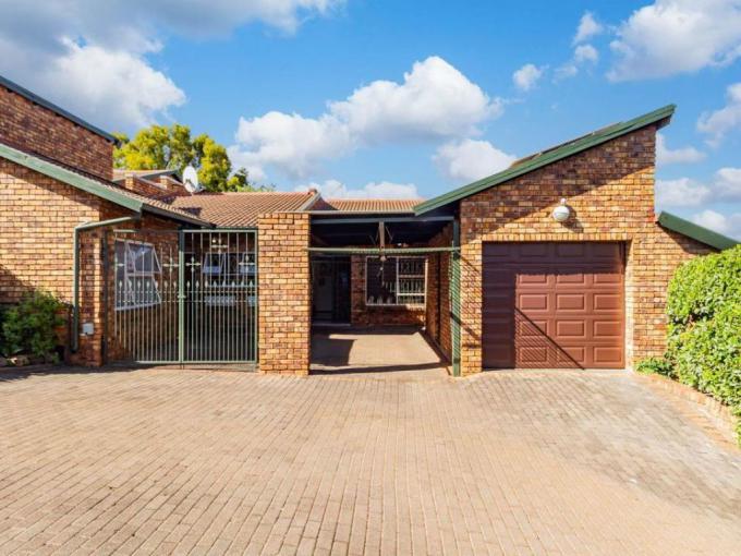 4 Bedroom Sectional Title for Sale For Sale in Fairlands - MR697557