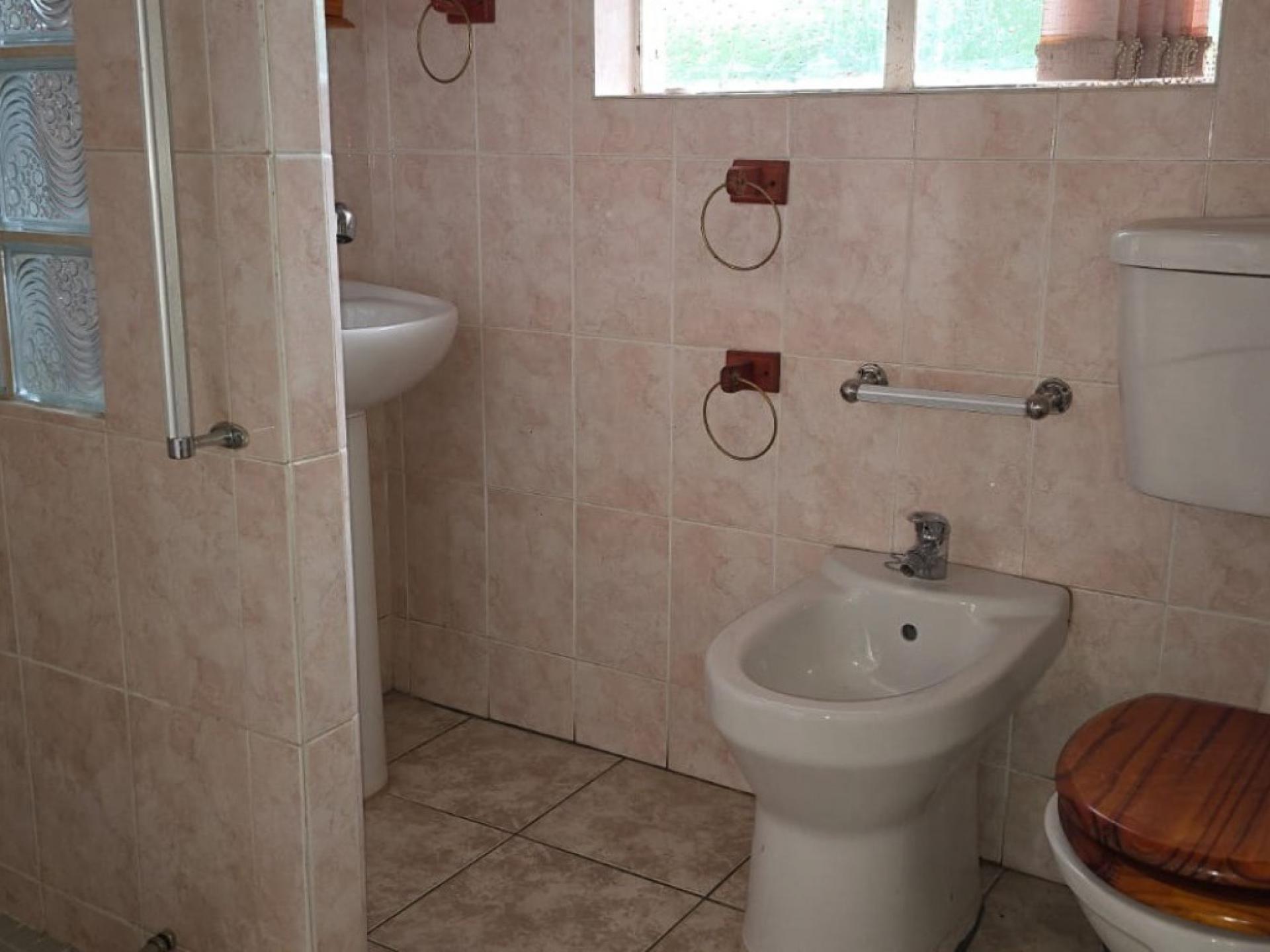  of property in Tulisa Park