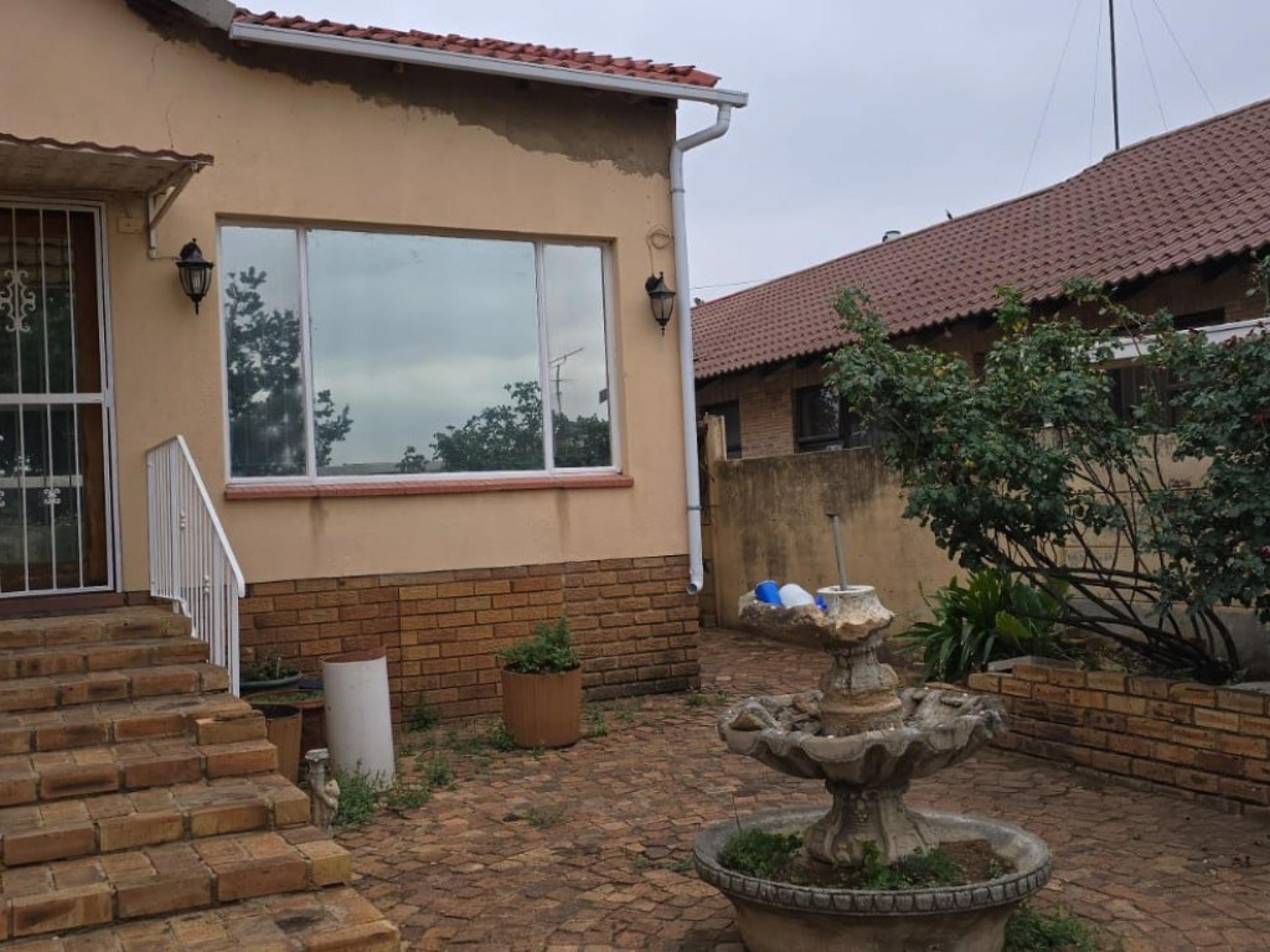  of property in Tulisa Park