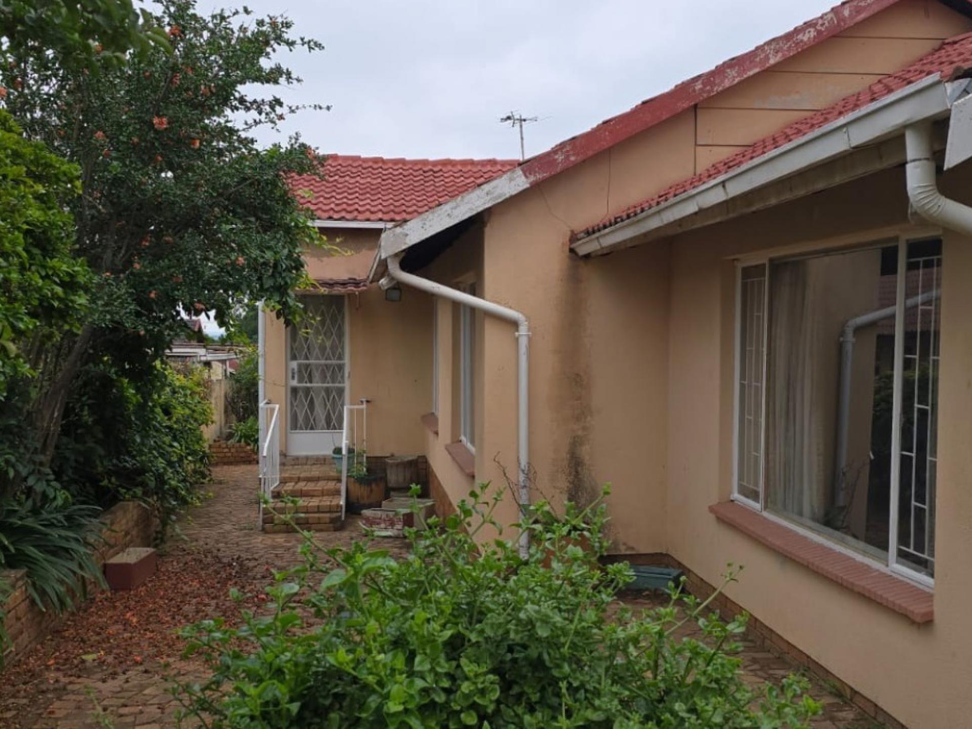  of property in Tulisa Park