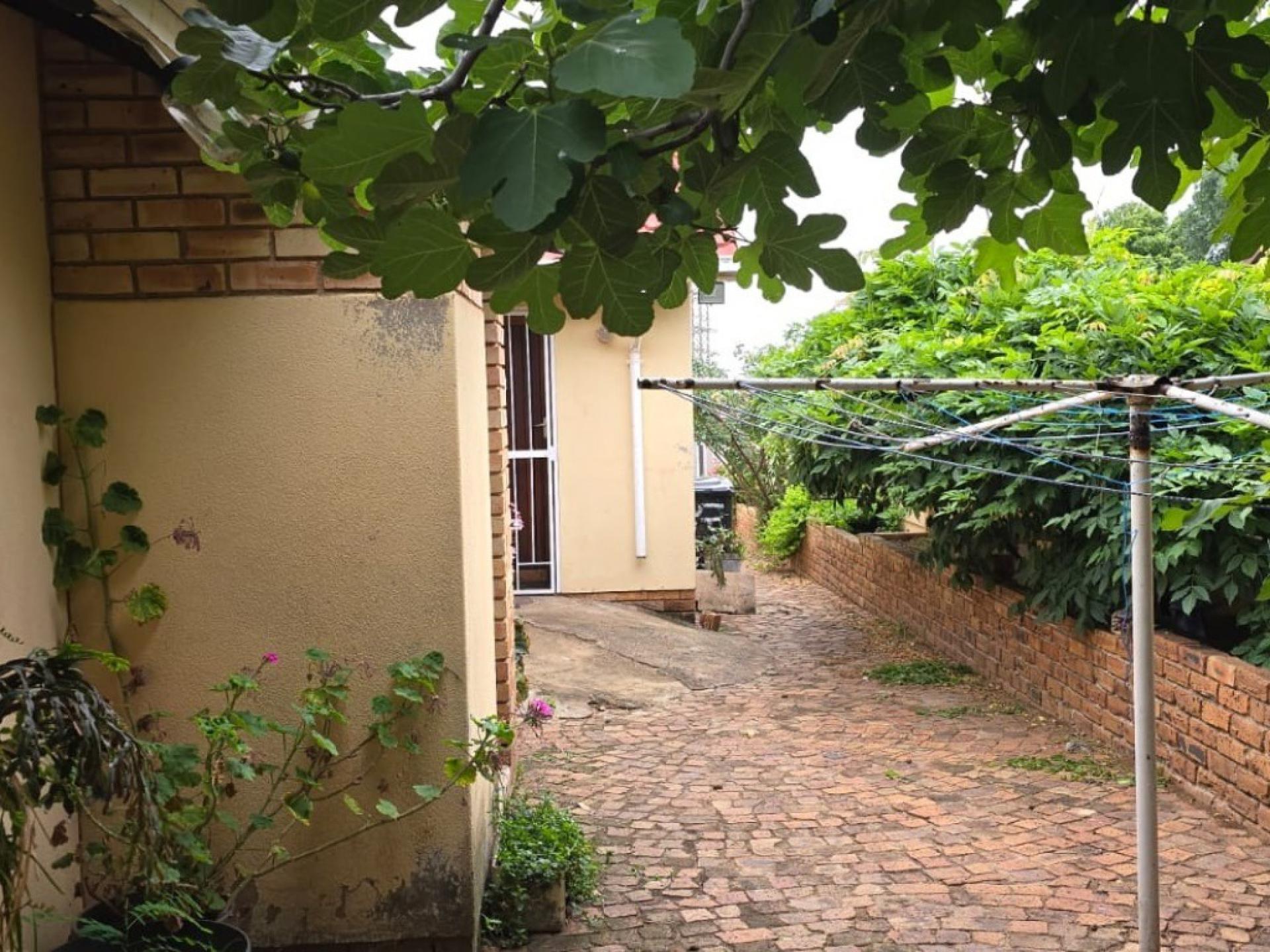  of property in Tulisa Park