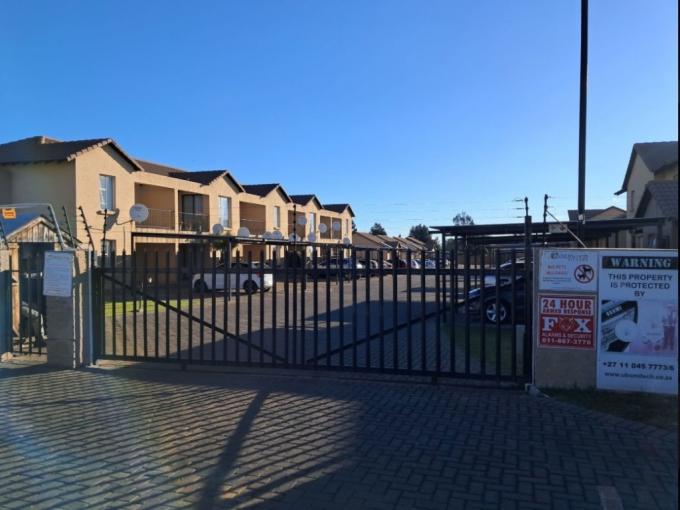 3 Bedroom Simplex for Sale For Sale in Albertsdal - MR697595