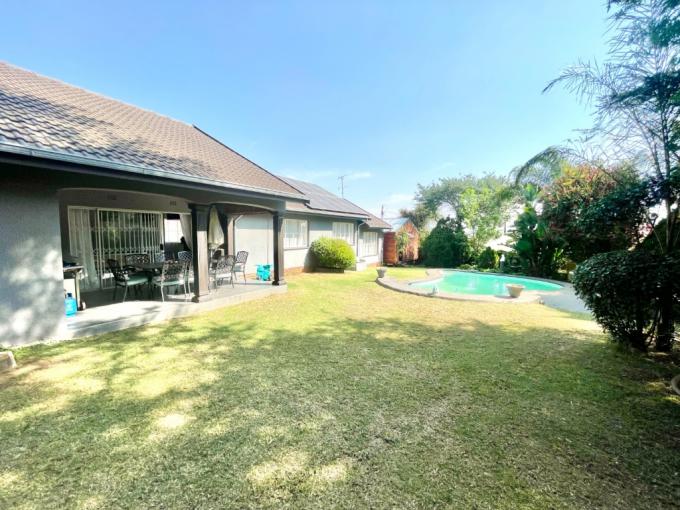 4 Bedroom House for Sale For Sale in Mulbarton - MR697596