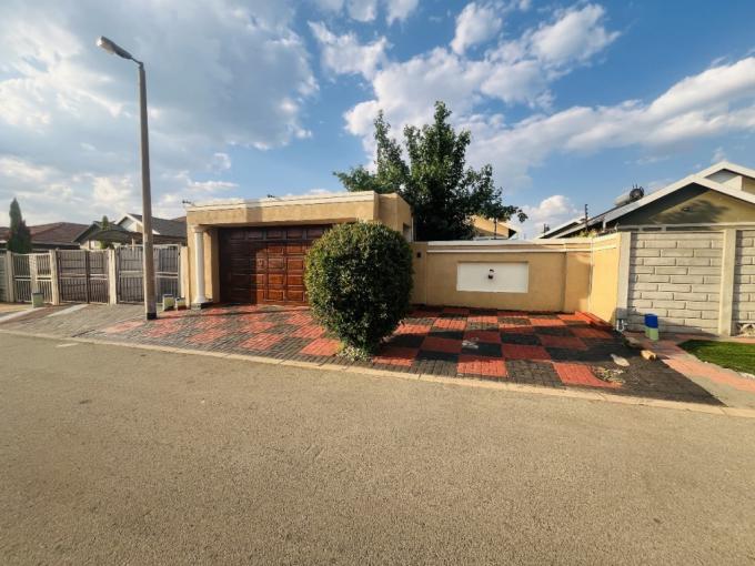 3 Bedroom House for Sale For Sale in Albertsdal - MR697598