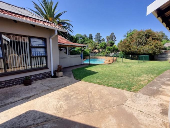 3 Bedroom House for Sale For Sale in Brackenhurst - MR697605