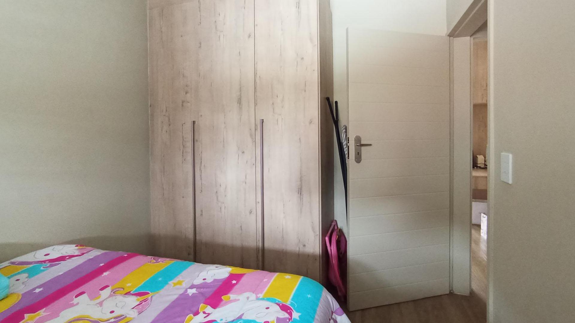 Bed Room 2 - 8 square meters of property in Kameeldrift