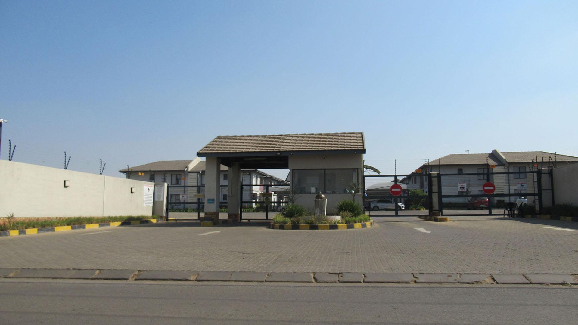 Front View of property in Norton's Home Estates