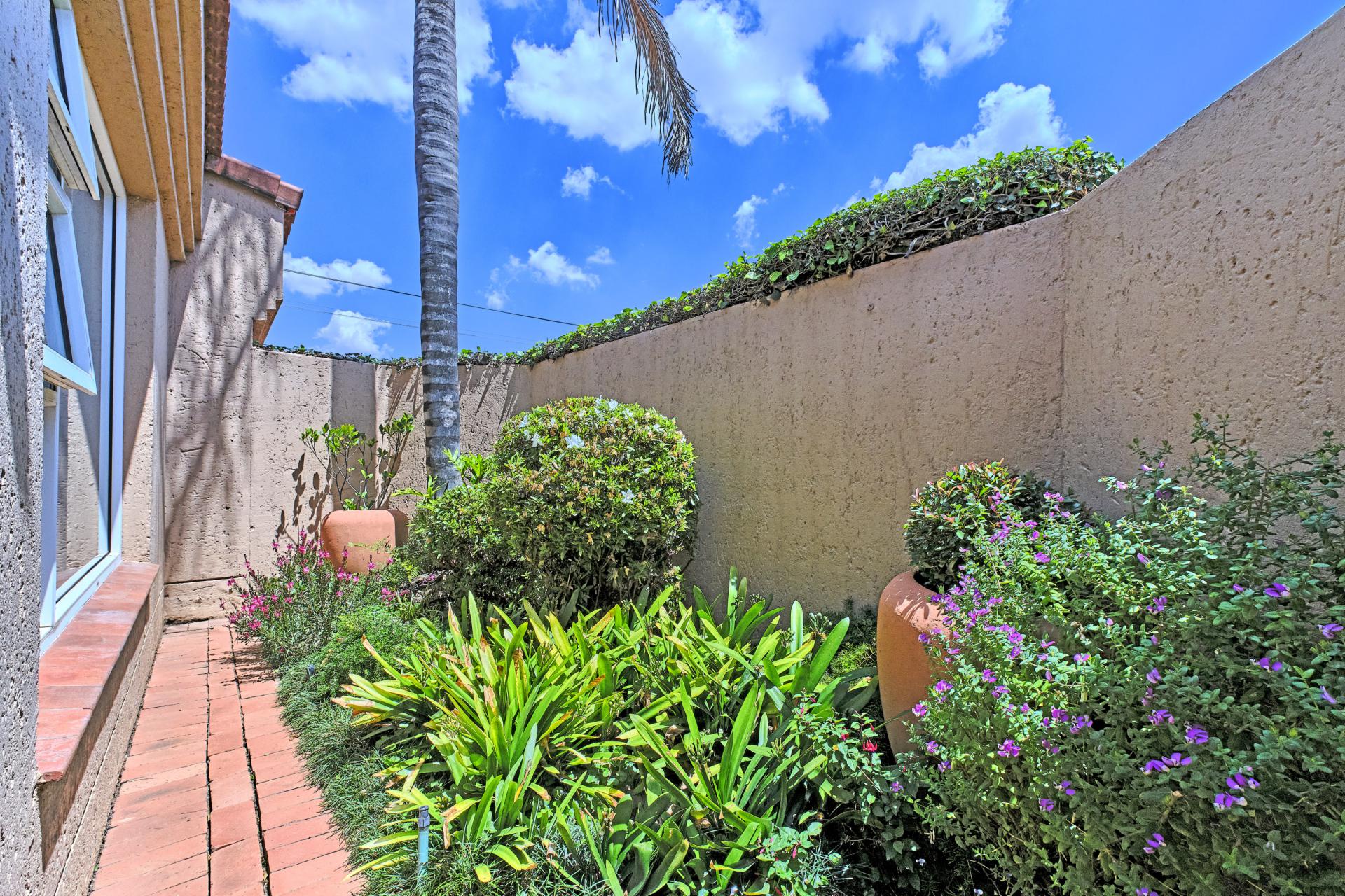  of property in Monument