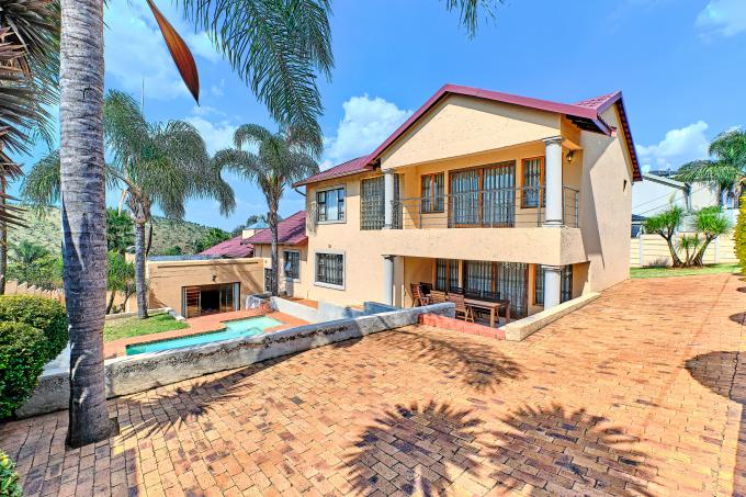 5 Bedroom House for Sale For Sale in Rangeview - MR697671