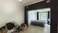 Bed Room 1 - 21 square meters of property in Yellowwood Park 