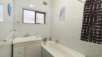 Bathroom 2 - 7 square meters of property in Yellowwood Park 