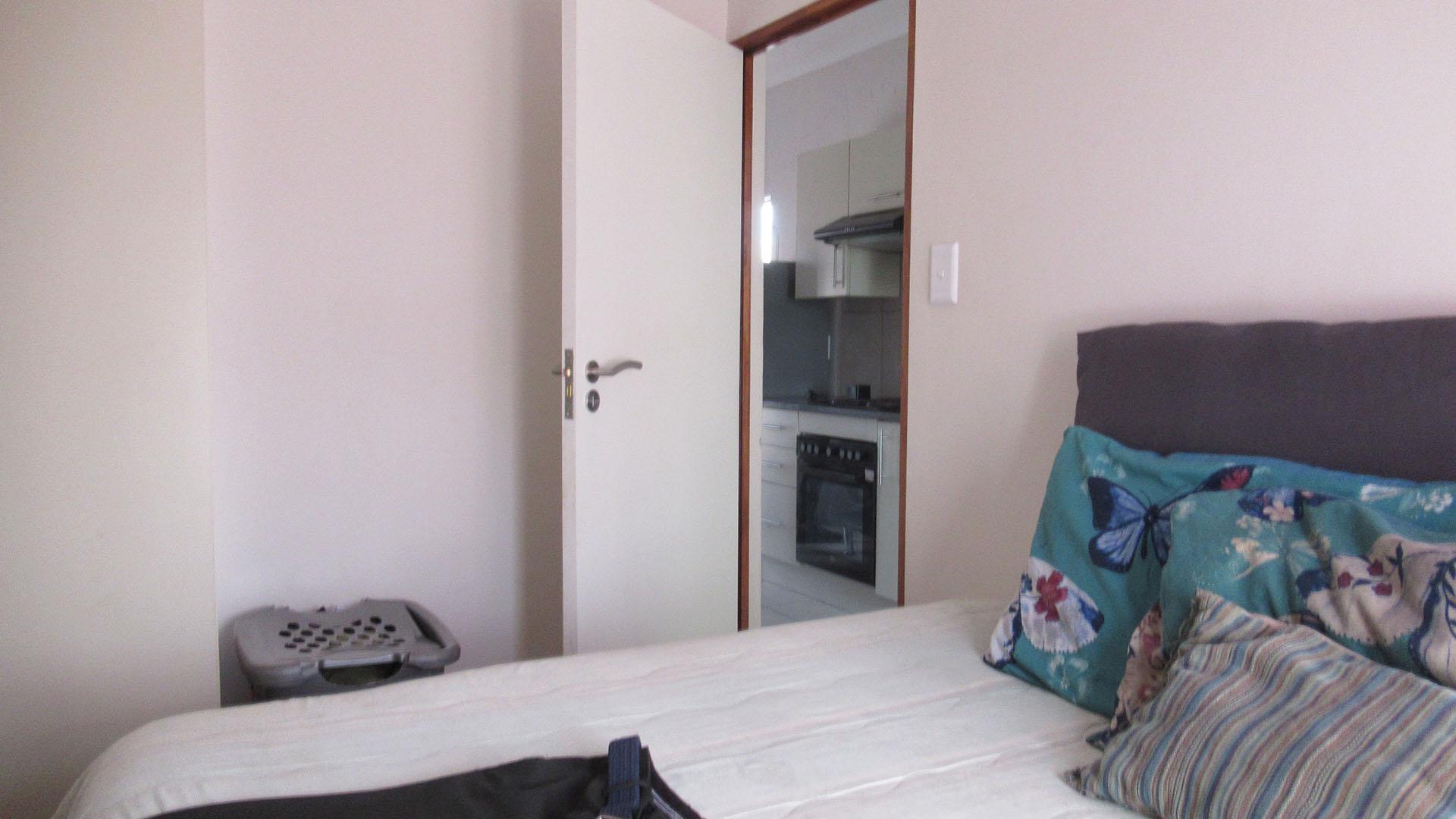 Bed Room 1 - 8 square meters of property in Protea Glen