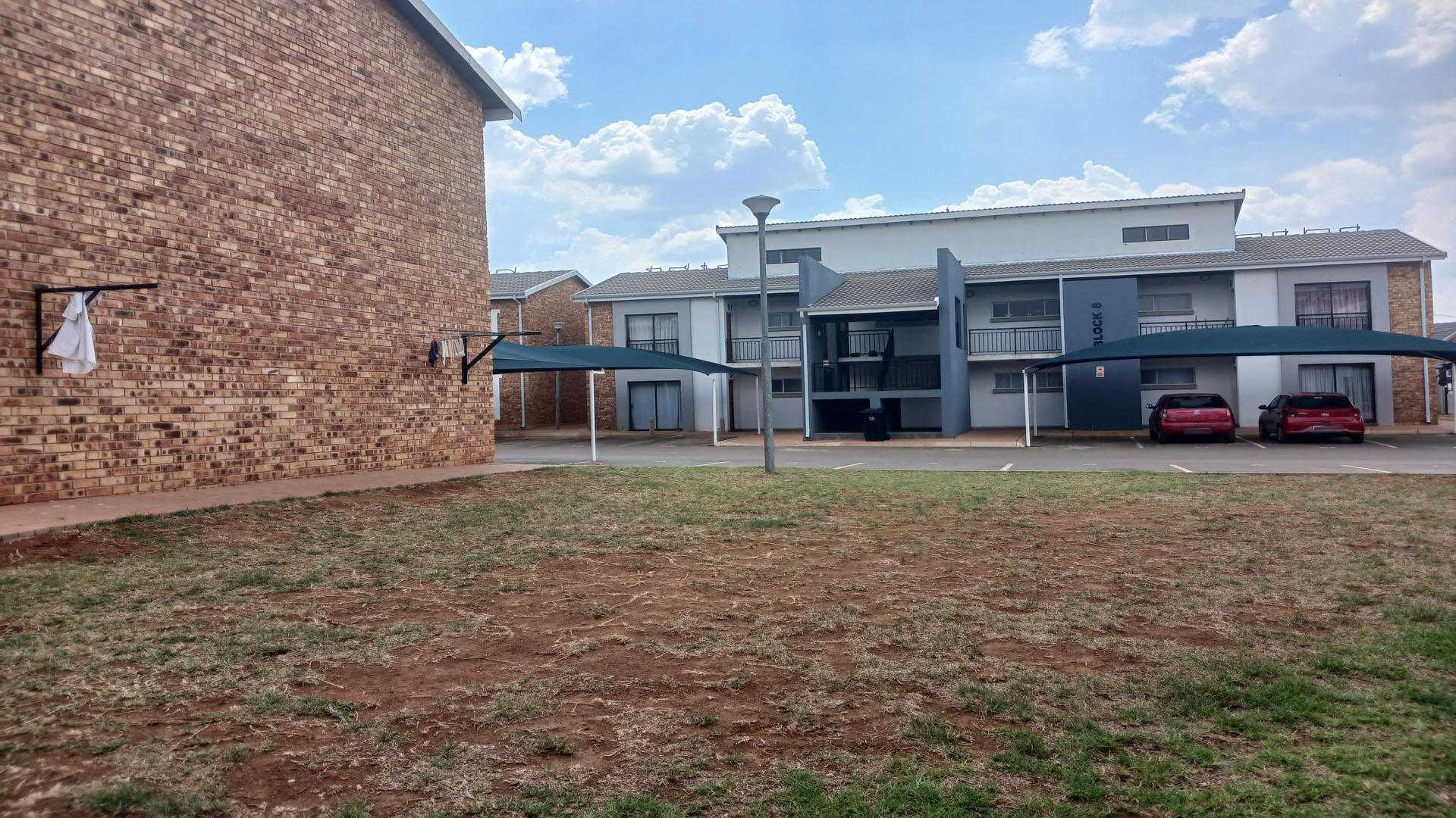 Spaces of property in Protea Glen