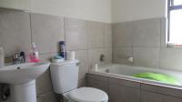 Bathroom 1 - 4 square meters of property in Protea Glen