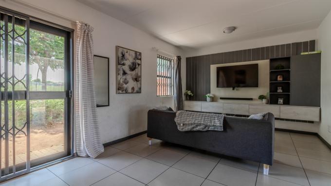 2 Bedroom House for Sale For Sale in Parkdene (JHB) - MR697691