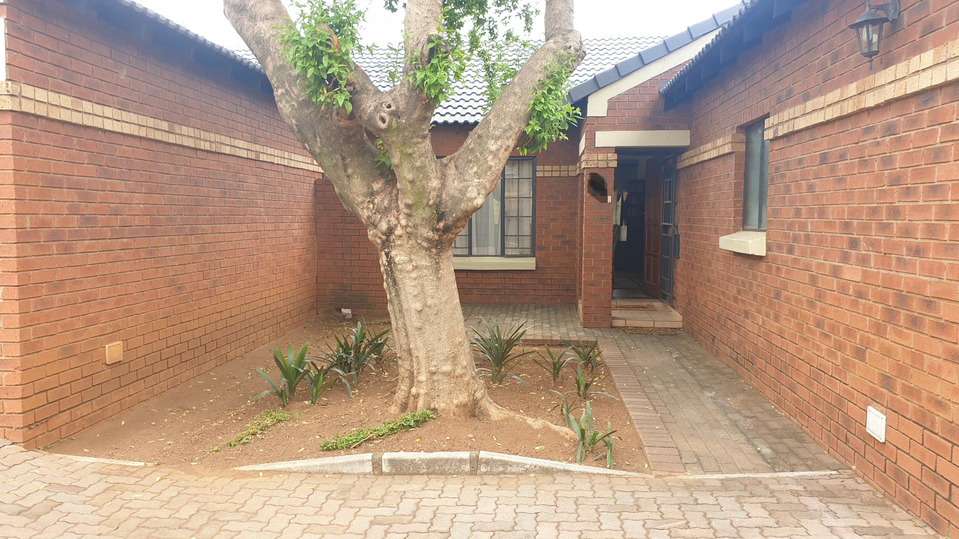  of property in Monavoni