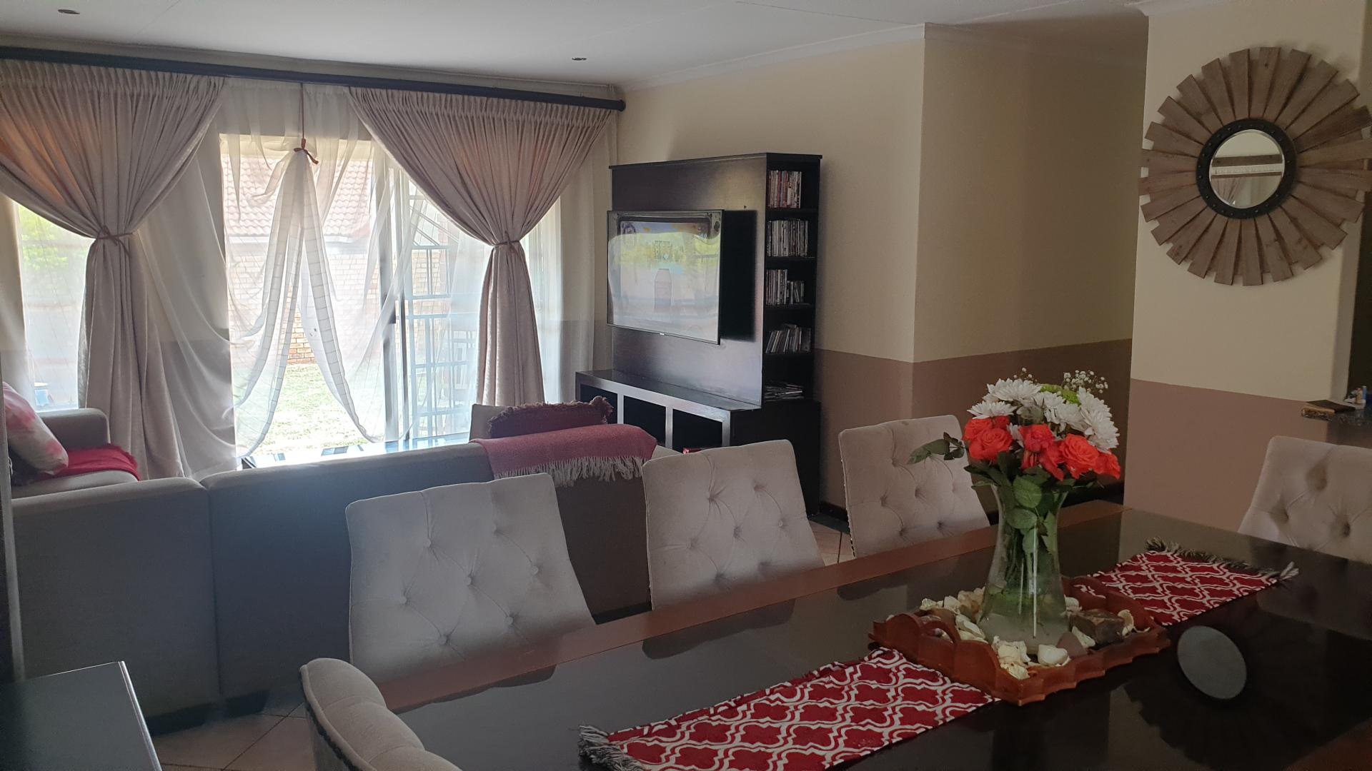  of property in Monavoni