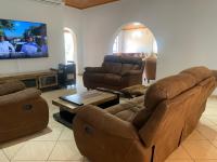  of property in Glenvista