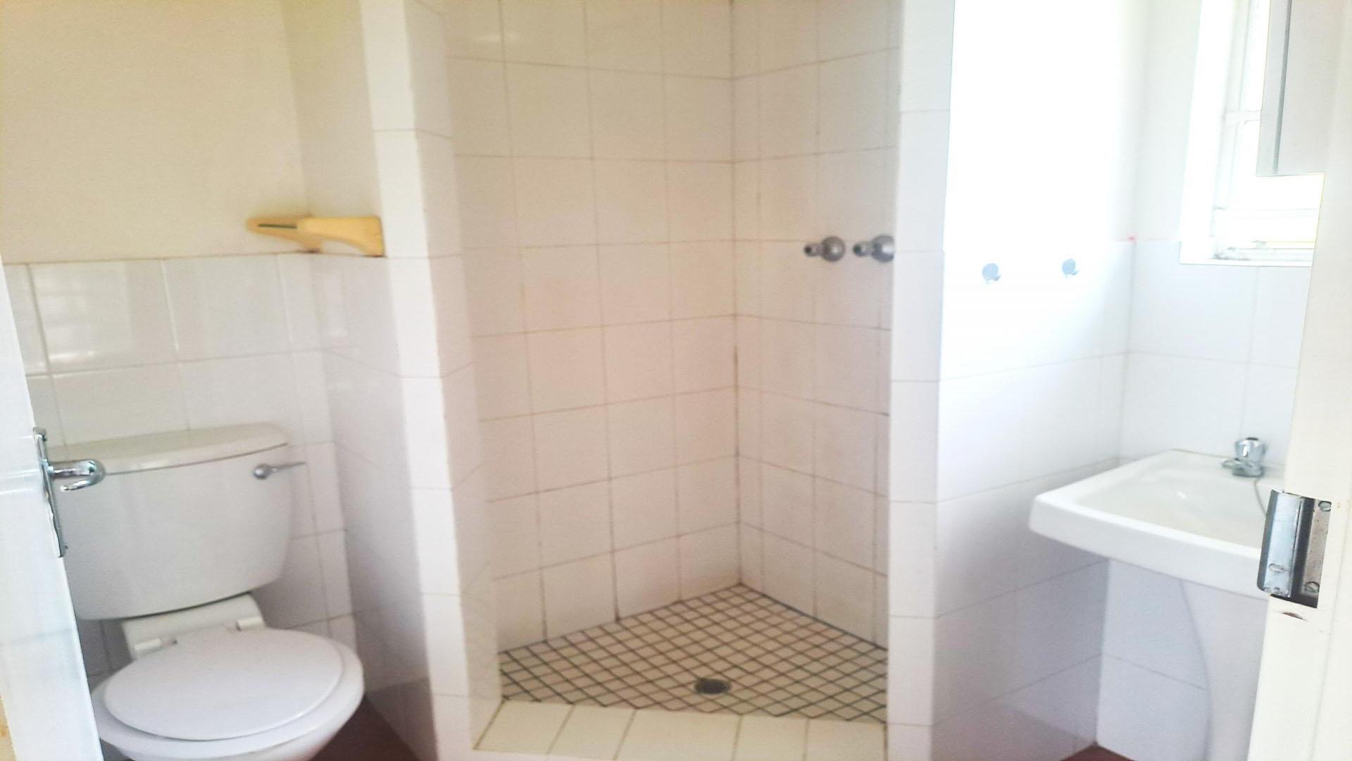 Bathroom 1 of property in Sabie