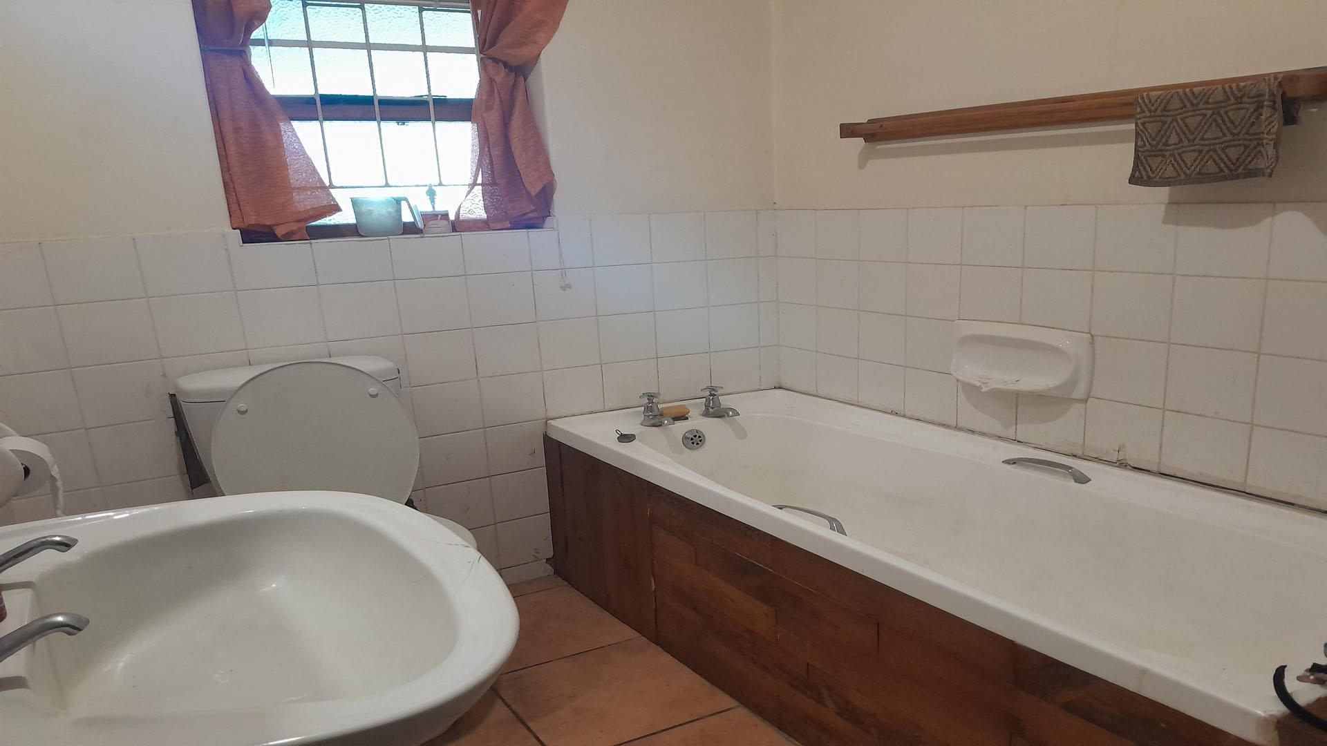 Bathroom 1 of property in Valleisig