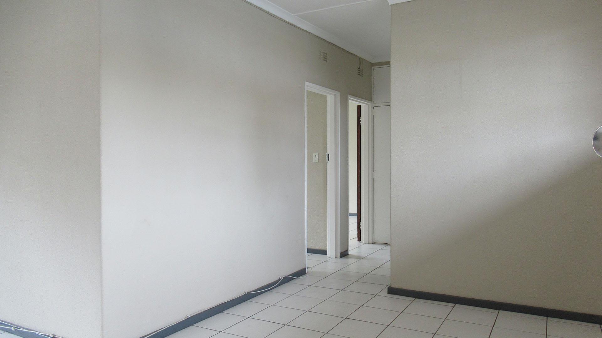 Dining Room - 28 square meters of property in Lyndhurst