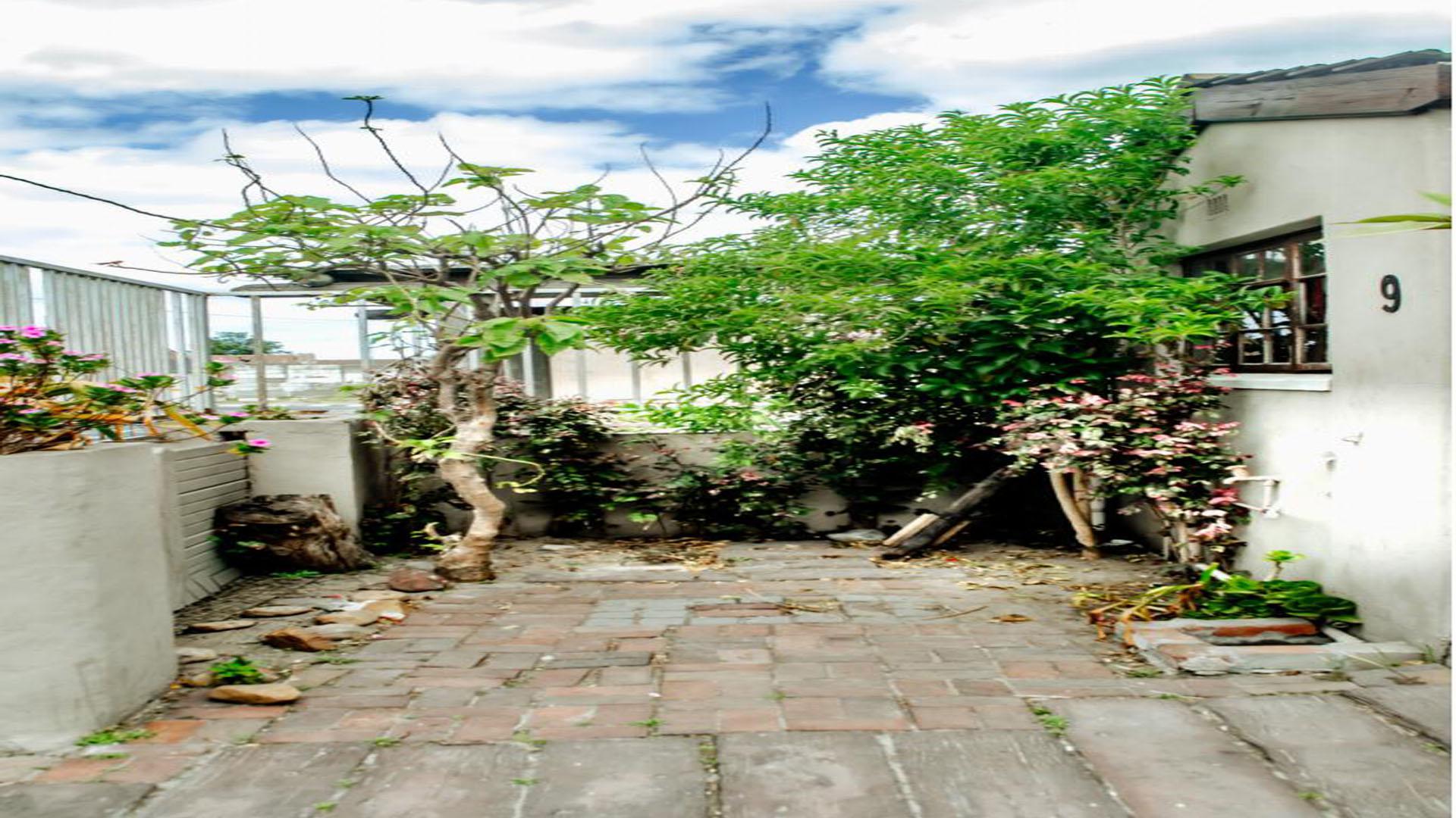 Spaces of property in Lentegeur