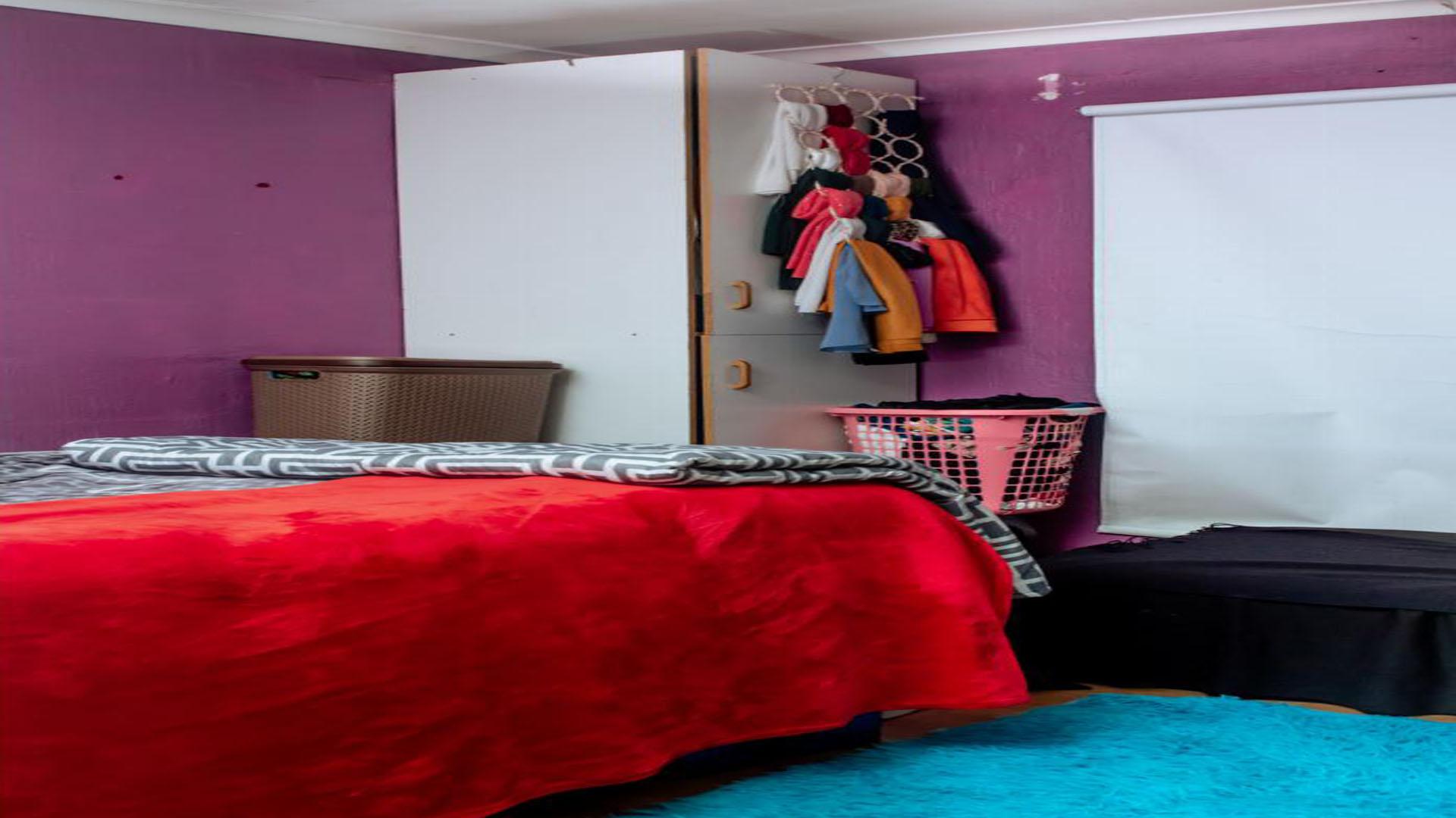 Bed Room 2 of property in Lentegeur