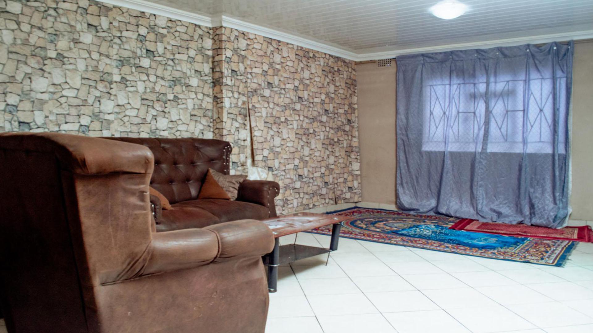 Lounges of property in Lentegeur