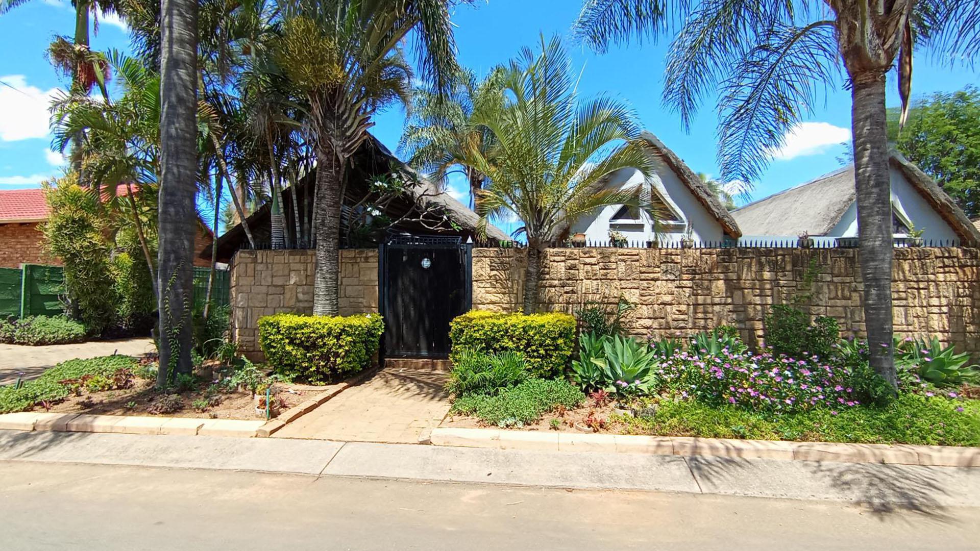 Front View of property in Doornpoort