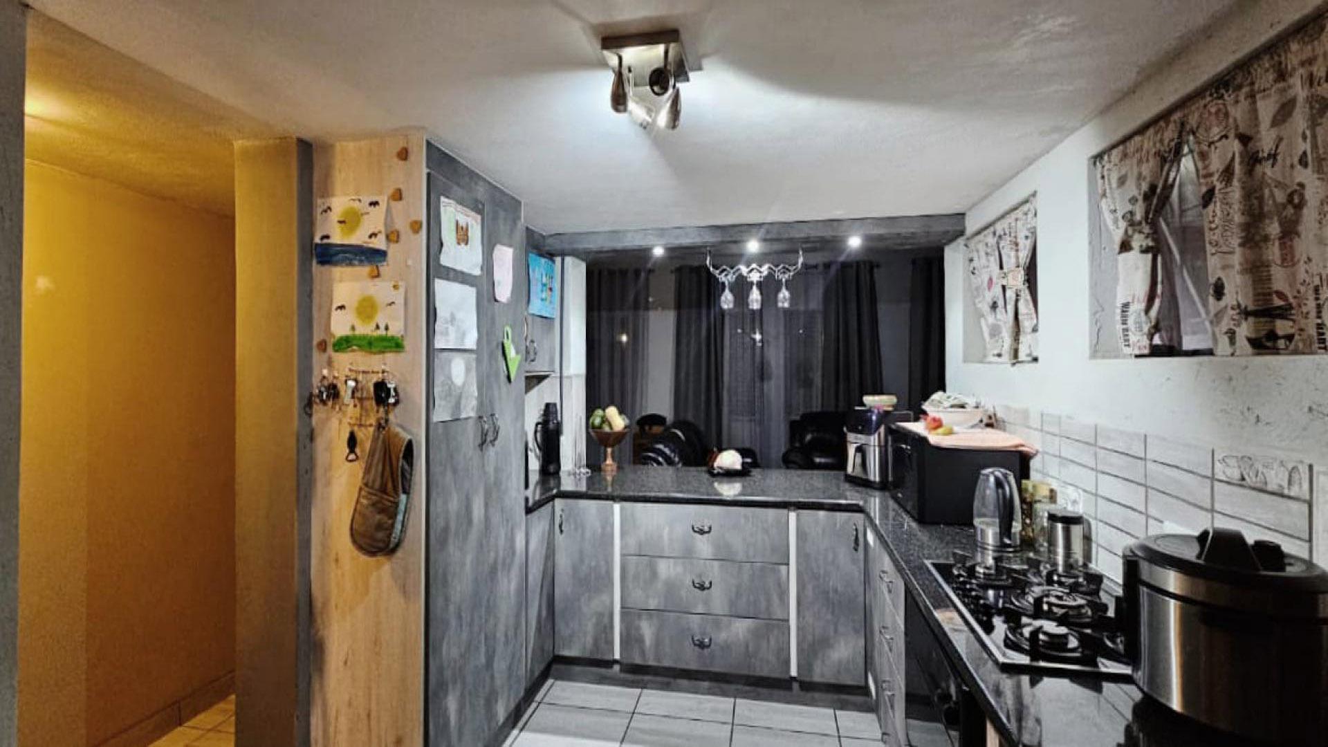 Kitchen of property in Doornpoort