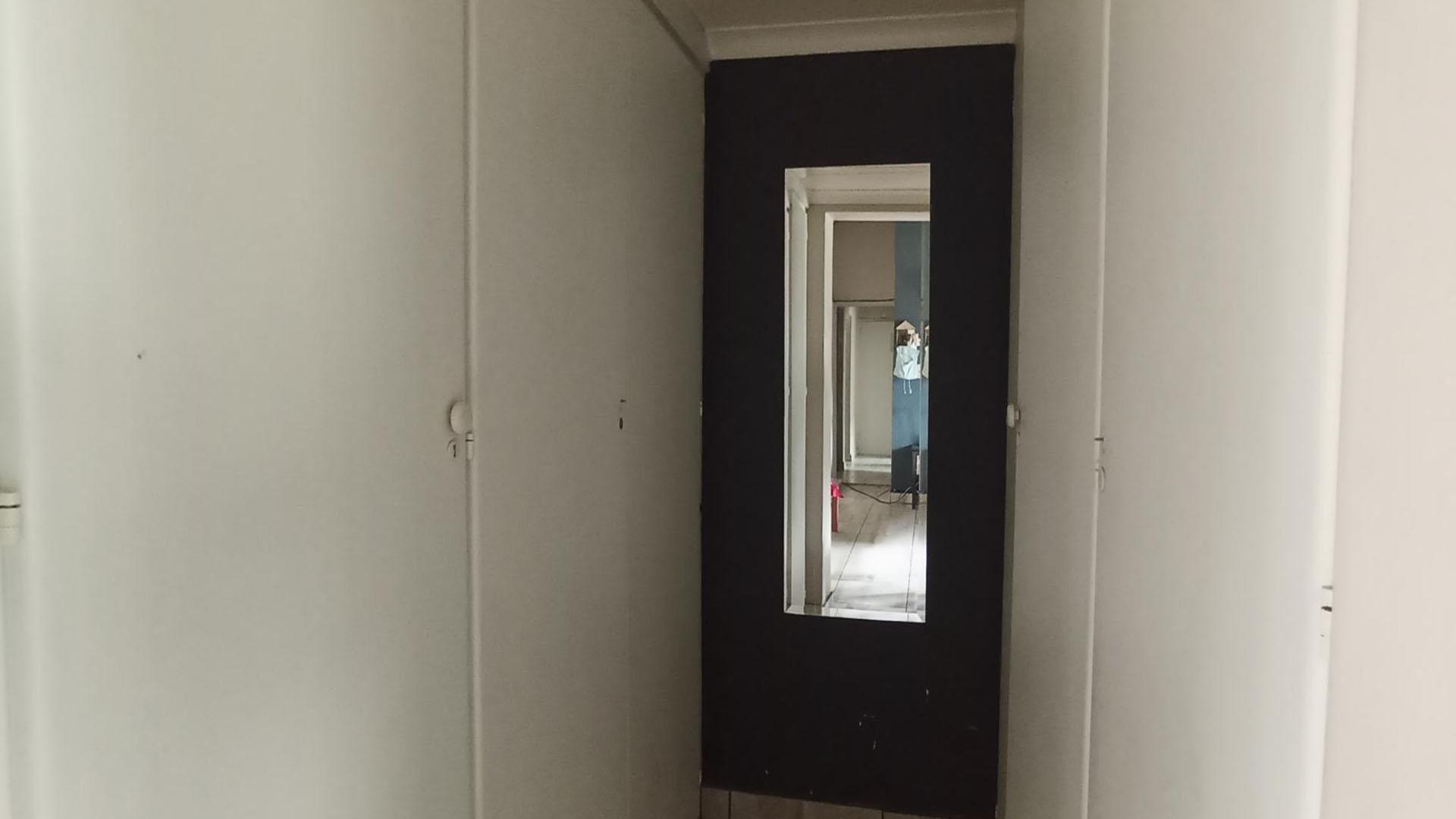 Main Bedroom - 27 square meters of property in Doornpoort