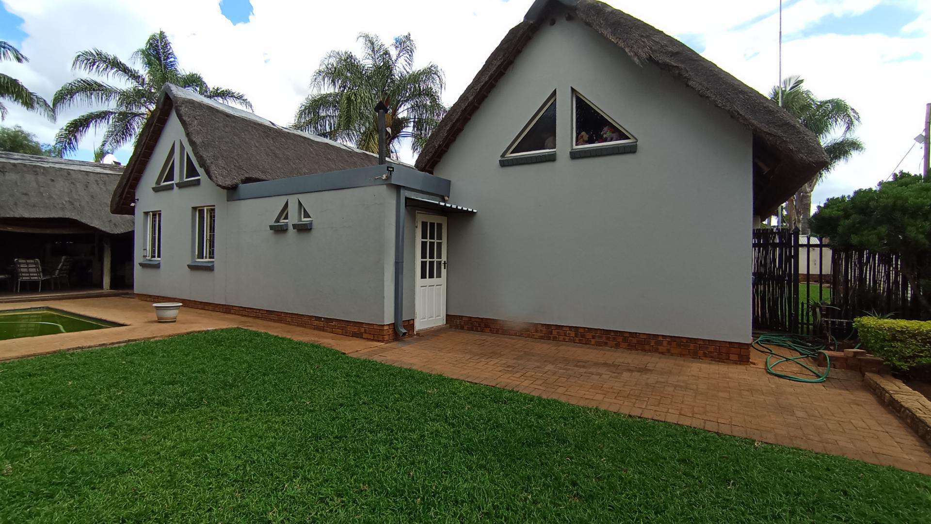 Front View of property in Doornpoort