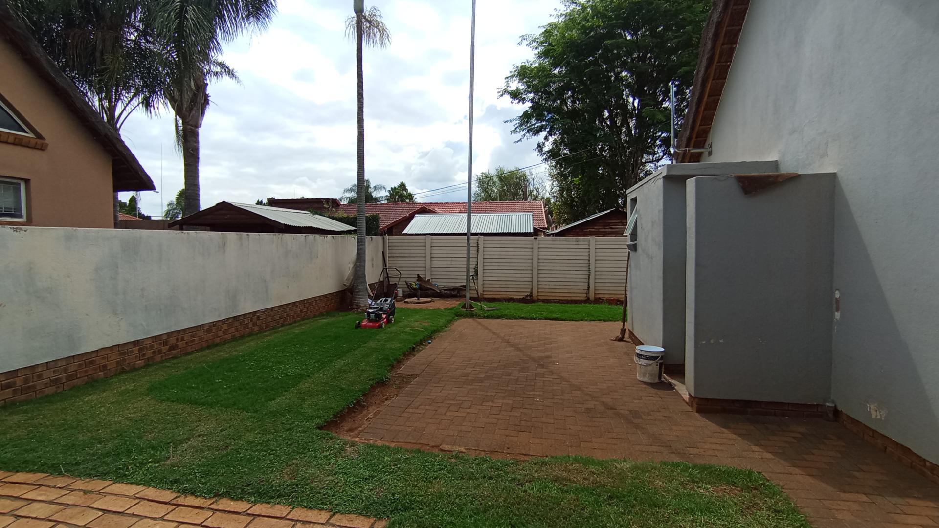 Backyard of property in Doornpoort