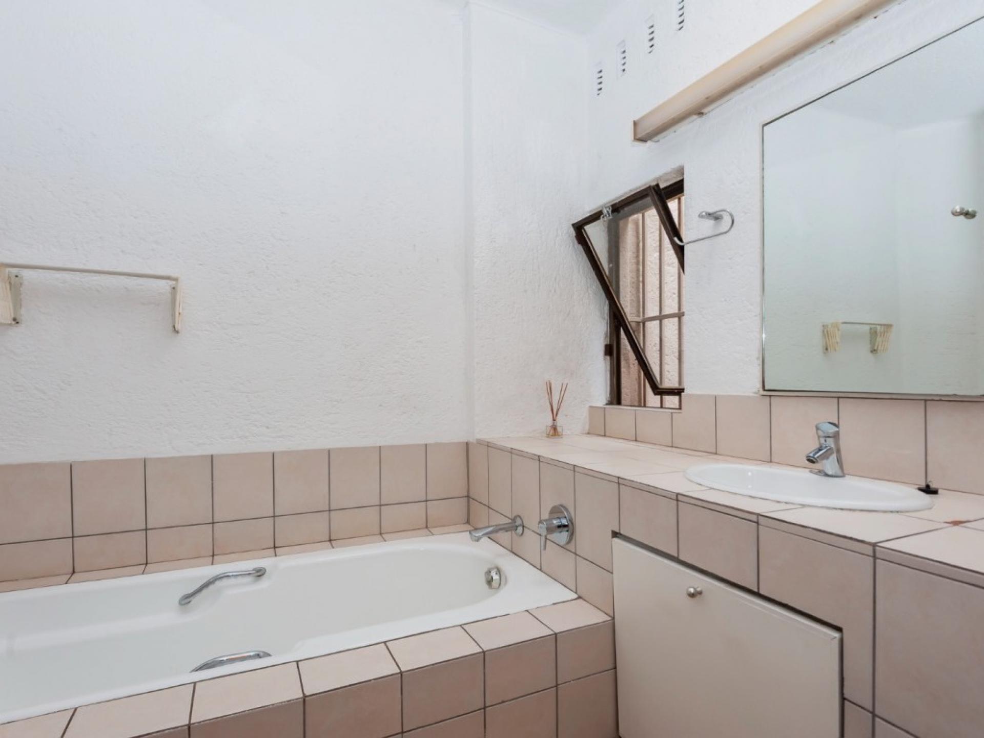  of property in Observatory - JHB