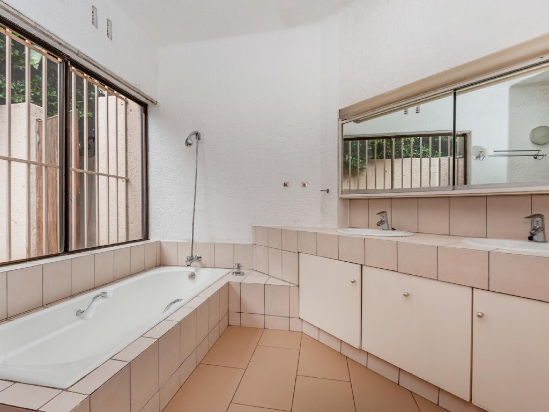  of property in Observatory - JHB