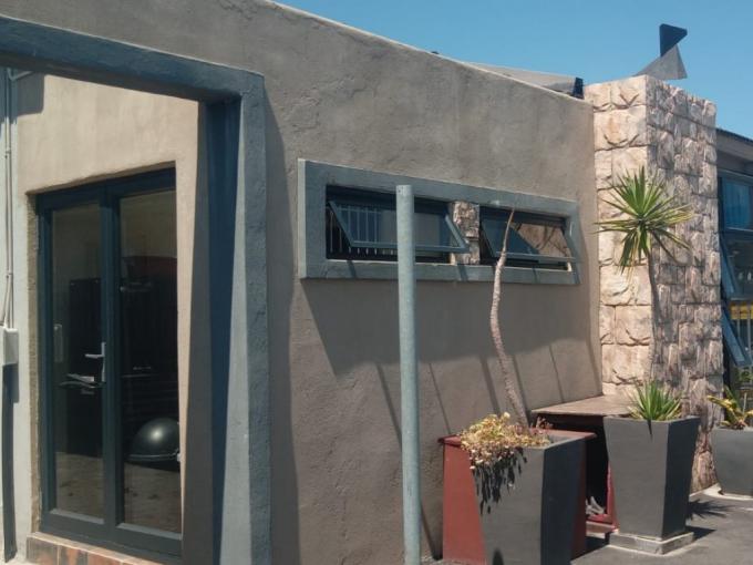 3 Bedroom House for Sale For Sale in Parow Central - MR697809