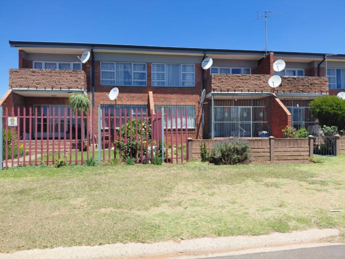 2 Bedroom Apartment for Sale For Sale in Dunnottar - MR697822