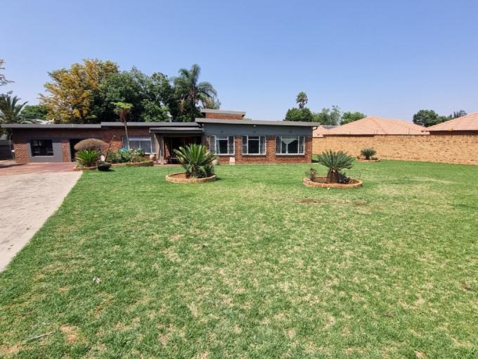 3 Bedroom House for Sale For Sale in Brackenhurst - MR697825