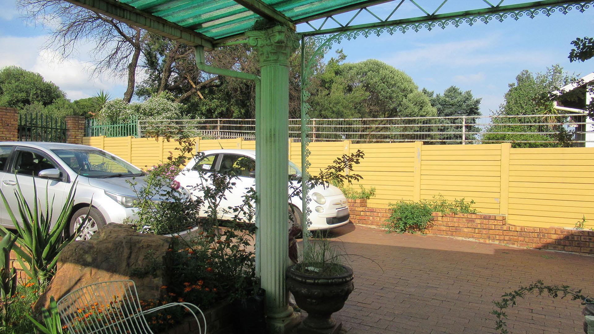 Patio - 80 square meters of property in Elspark