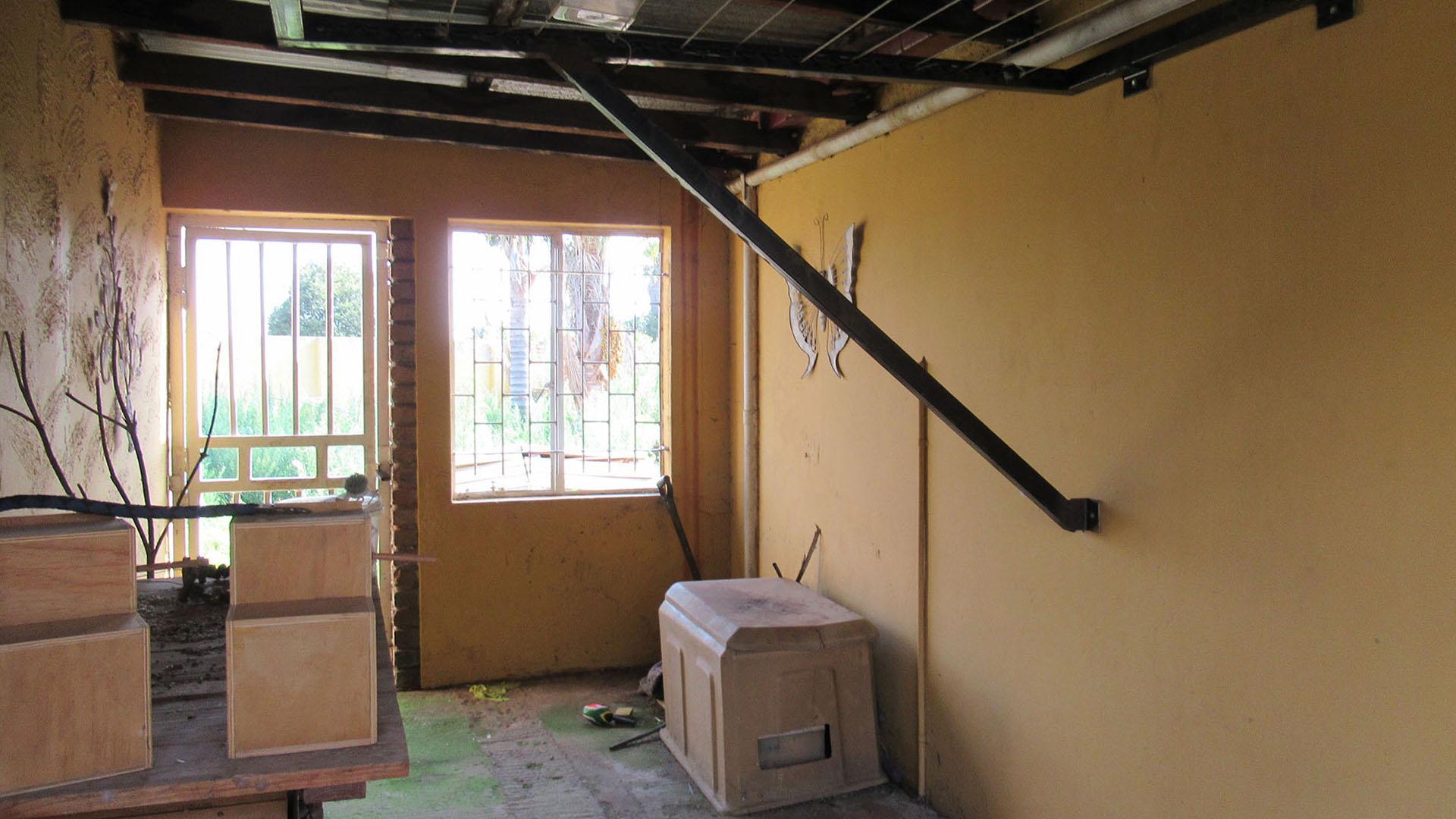 Spaces - 15 square meters of property in Elspark