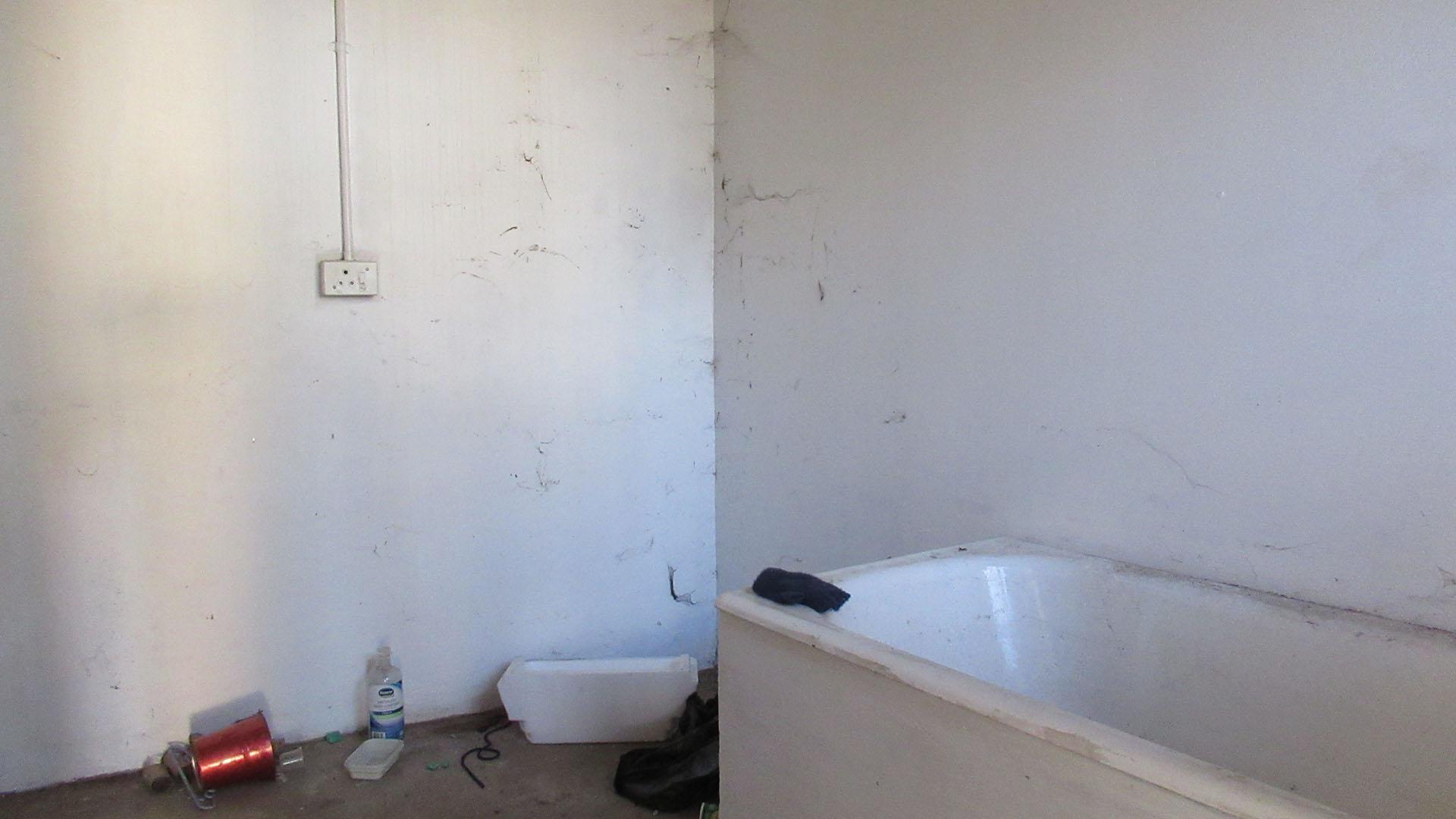 Bathroom 2 - 7 square meters of property in Elspark