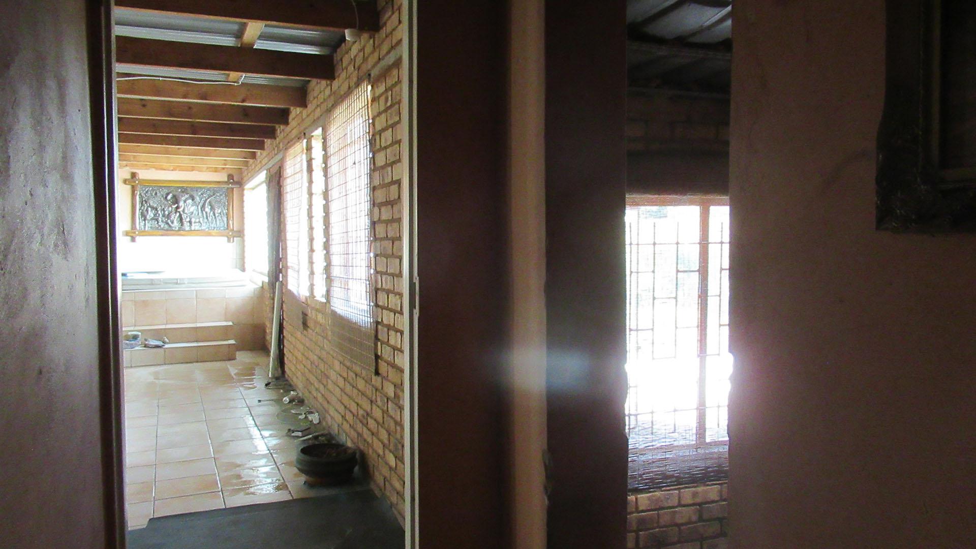 Spaces - 15 square meters of property in Elspark